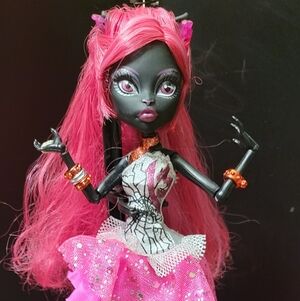 G1 Monster High Catty Noir Only Displayed